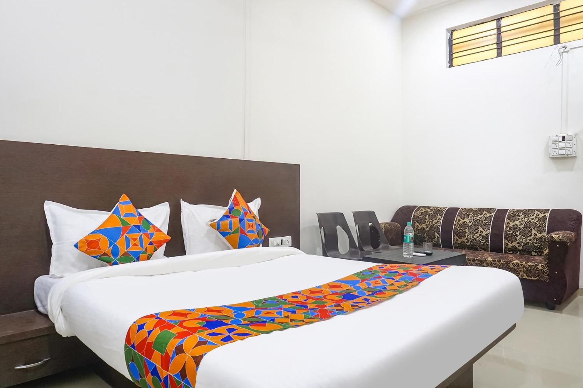 Fabhotel Om Sai - Nr Nashik Railway Station Екстериор снимка
