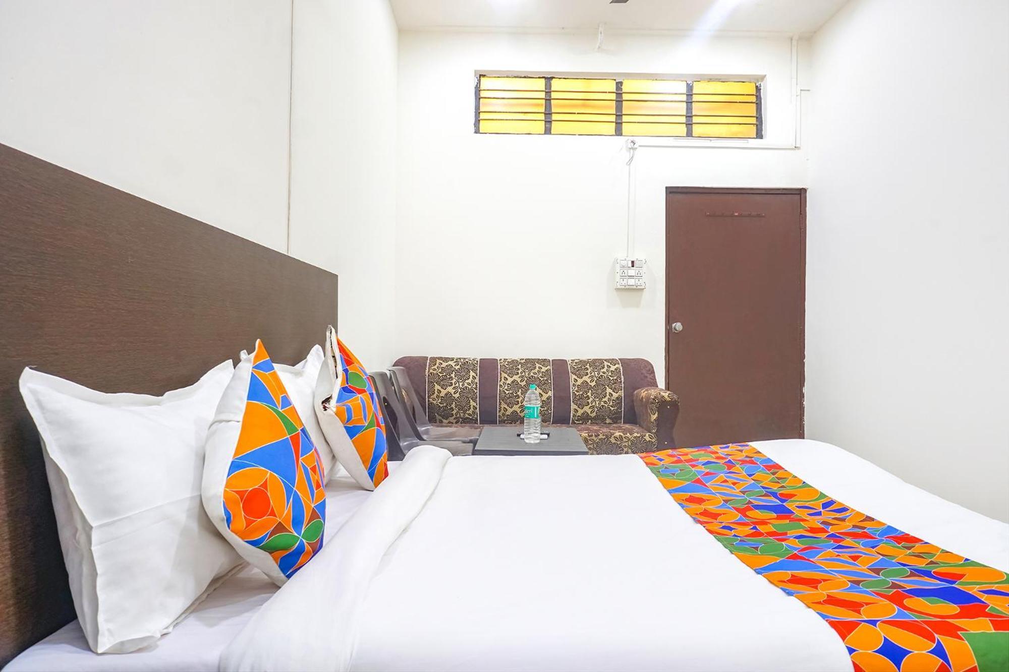 Fabhotel Om Sai - Nr Nashik Railway Station Екстериор снимка